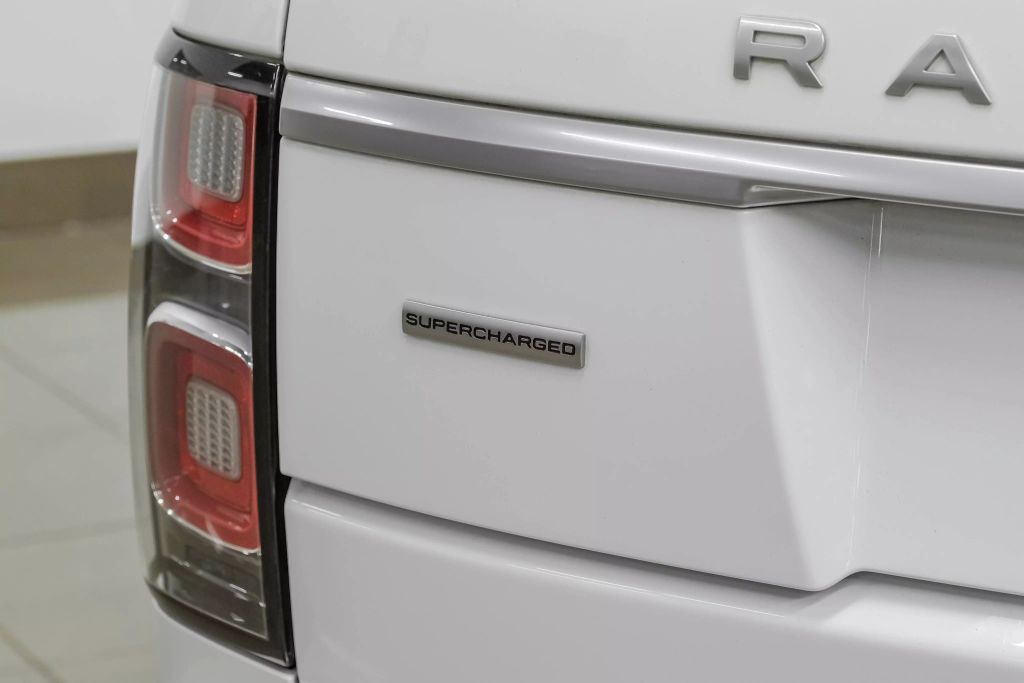2018 LAND ROVER RANGE ROVER SUV V8, SUPERCHARGED, 5.0 LITER SUPERCHARGED SPORT UTILITY 4D