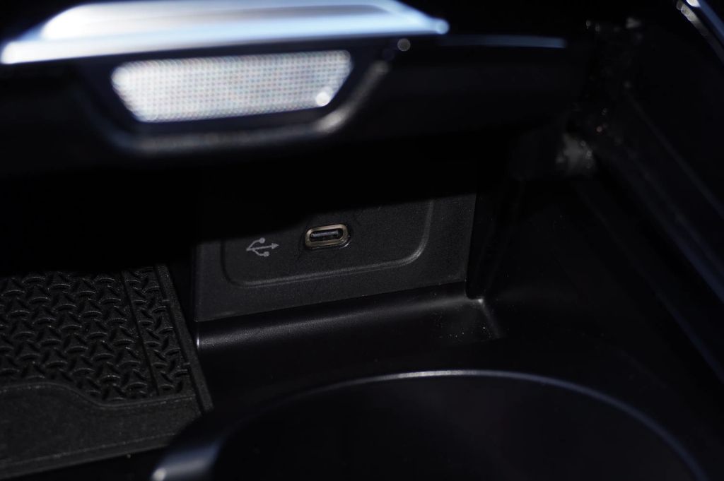 2024 MERCEDES-BENZ C-CLASS SEDAN 4-CYL, TURBO, 2.0 LITER C 300 SEDAN 4D