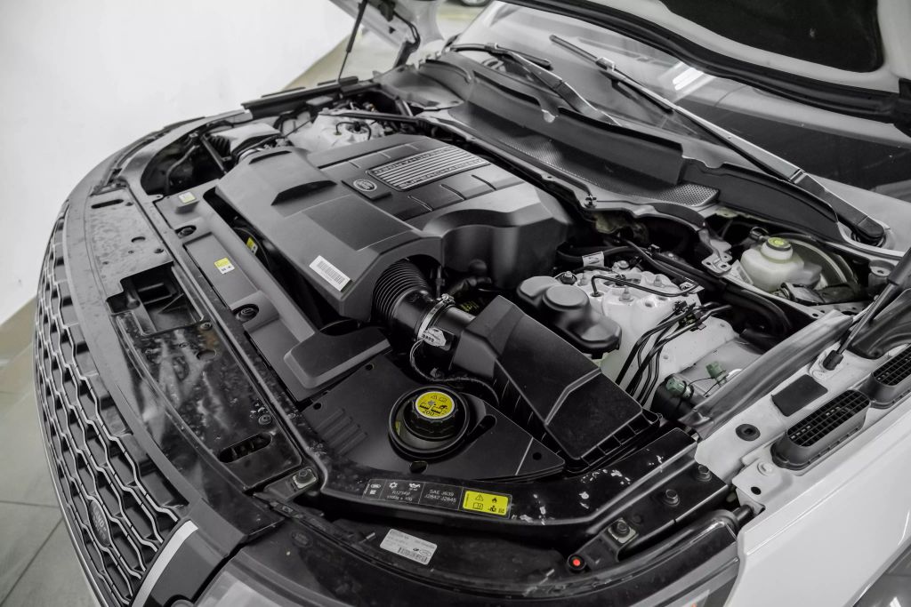 2018 LAND ROVER RANGE ROVER SUV V8, SUPERCHARGED, 5.0 LITER SUPERCHARGED SPORT UTILITY 4D