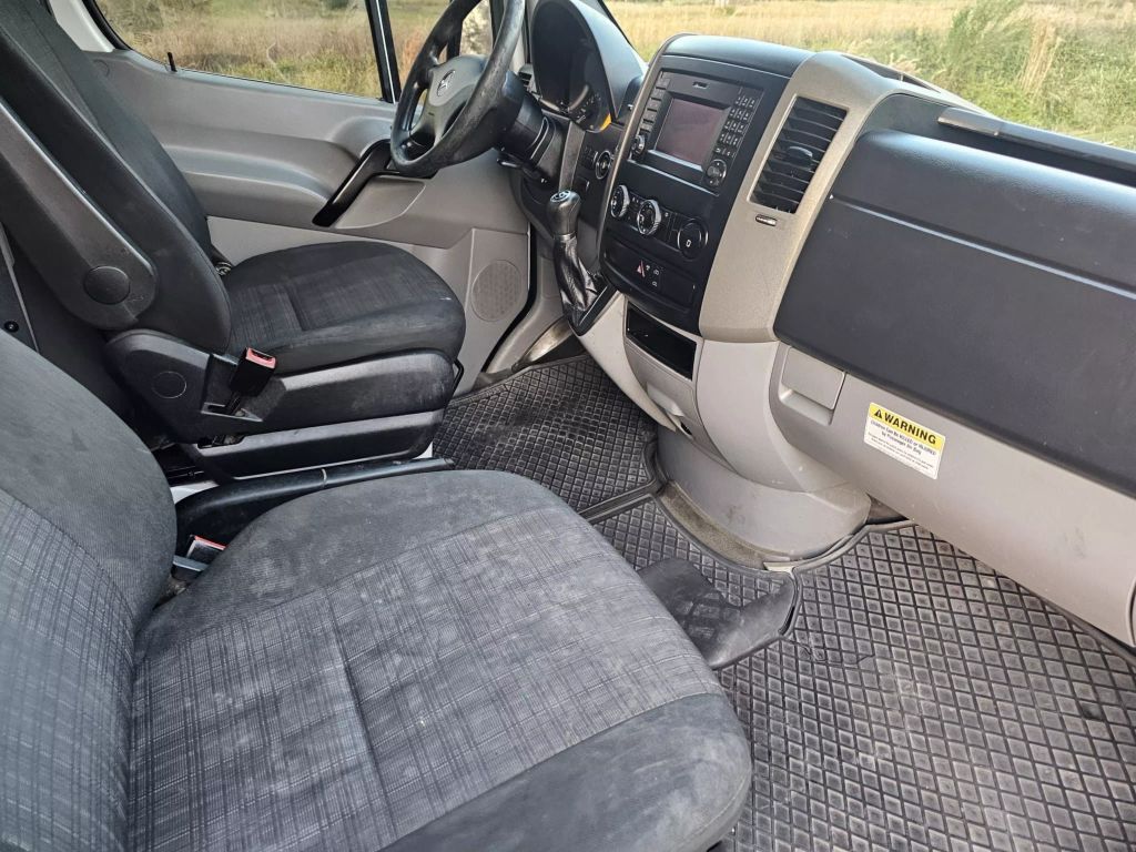 2015 Mercedes-benz Sprinter 2500 Cargo - Image 8 2015 Mercedes-benz Sprinter 2500 Cargo - Image 8