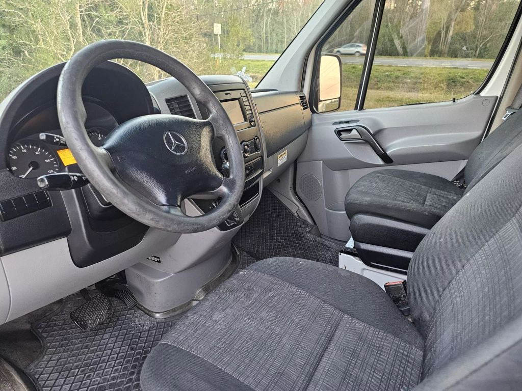 2015 Mercedes-benz Sprinter 2500 Cargo - Image 9 2015 Mercedes-benz Sprinter 2500 Cargo - Image 9