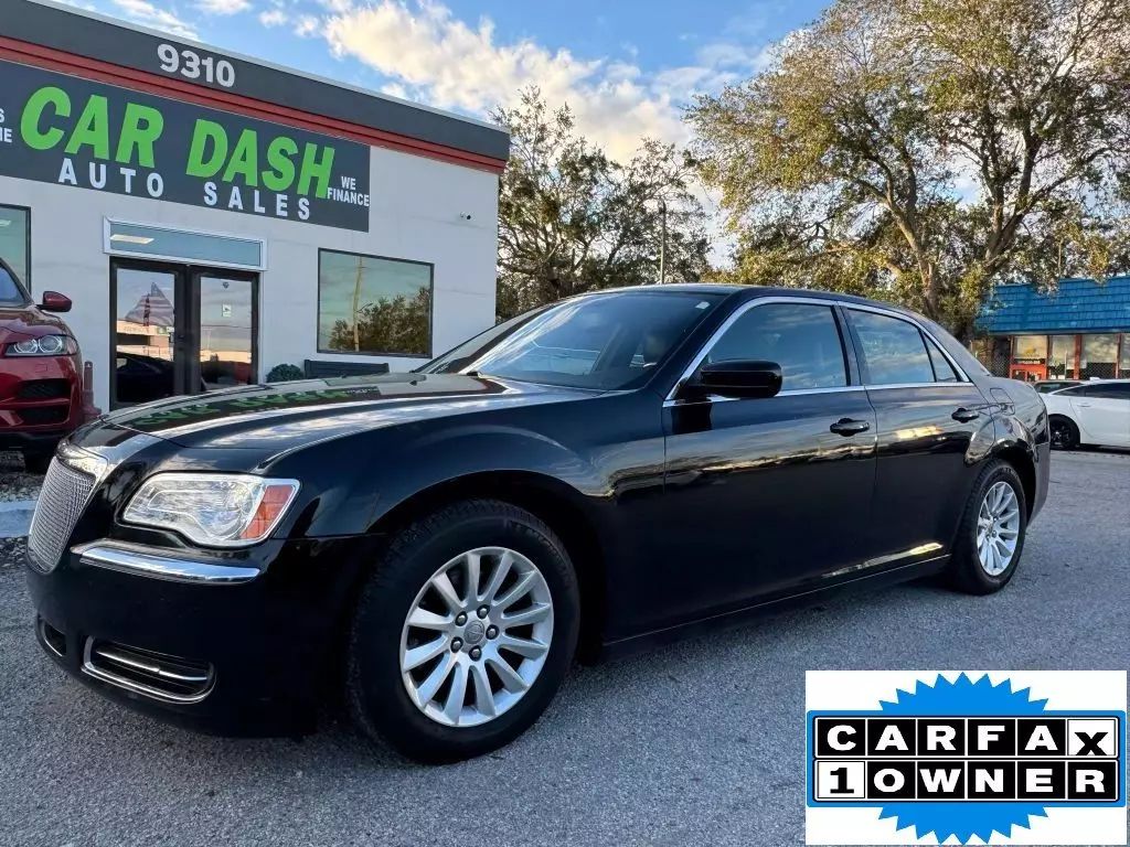 2012 CHRYSLER 300 SEDAN V6, 3.6 LITER 300 SEDAN 4D