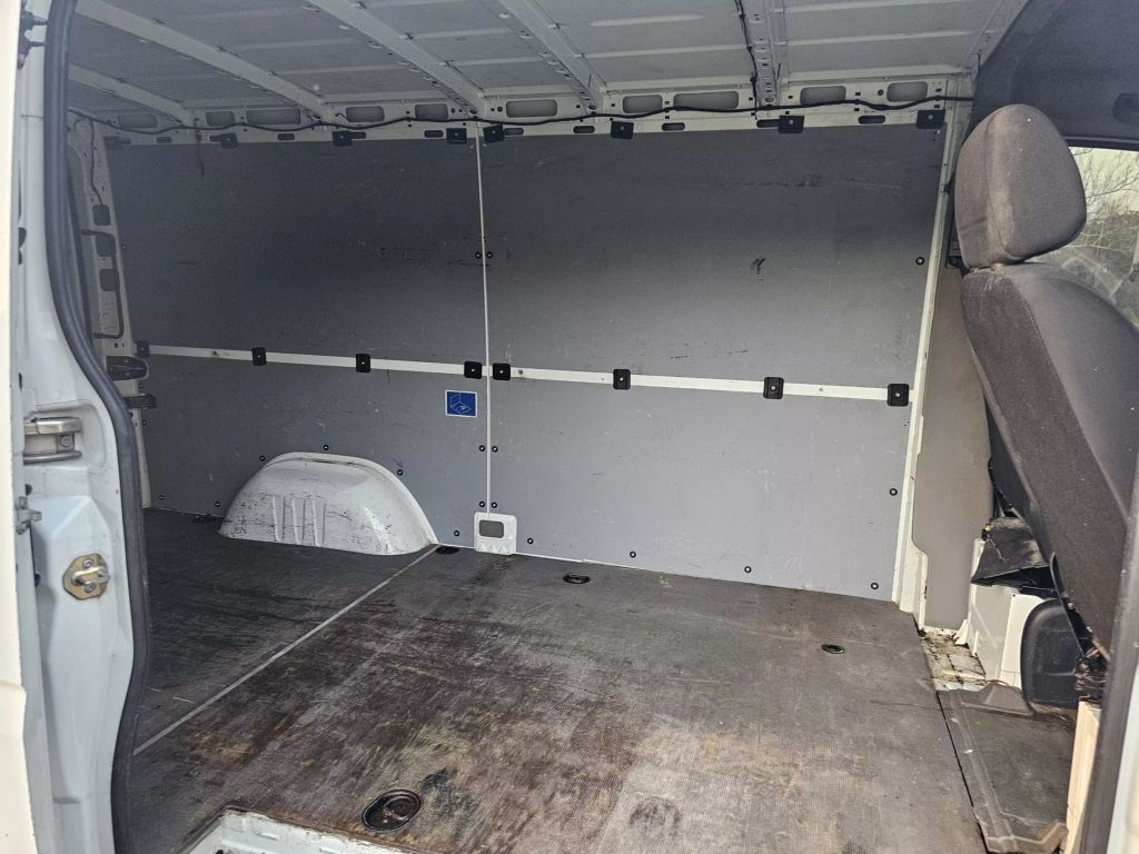 2015 Mercedes-benz Sprinter 2500 Cargo - Image 14 2015 Mercedes-benz Sprinter 2500 Cargo - Image 14
