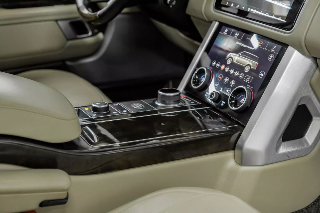 2018 LAND ROVER RANGE ROVER SUV V8, SUPERCHARGED, 5.0 LITER SUPERCHARGED SPORT UTILITY 4D