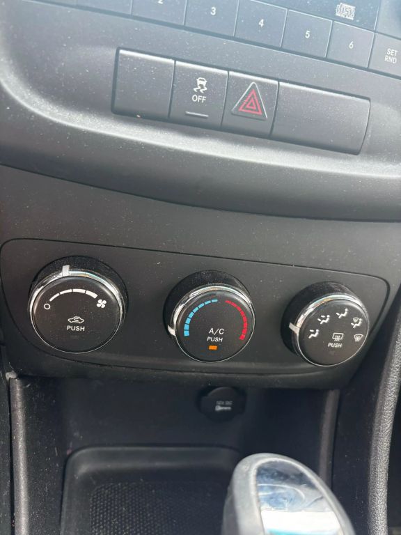 2014 DODGE AVENGER SEDAN 4-CYL, PZEV, 2.4 LITER SE SEDAN 4D