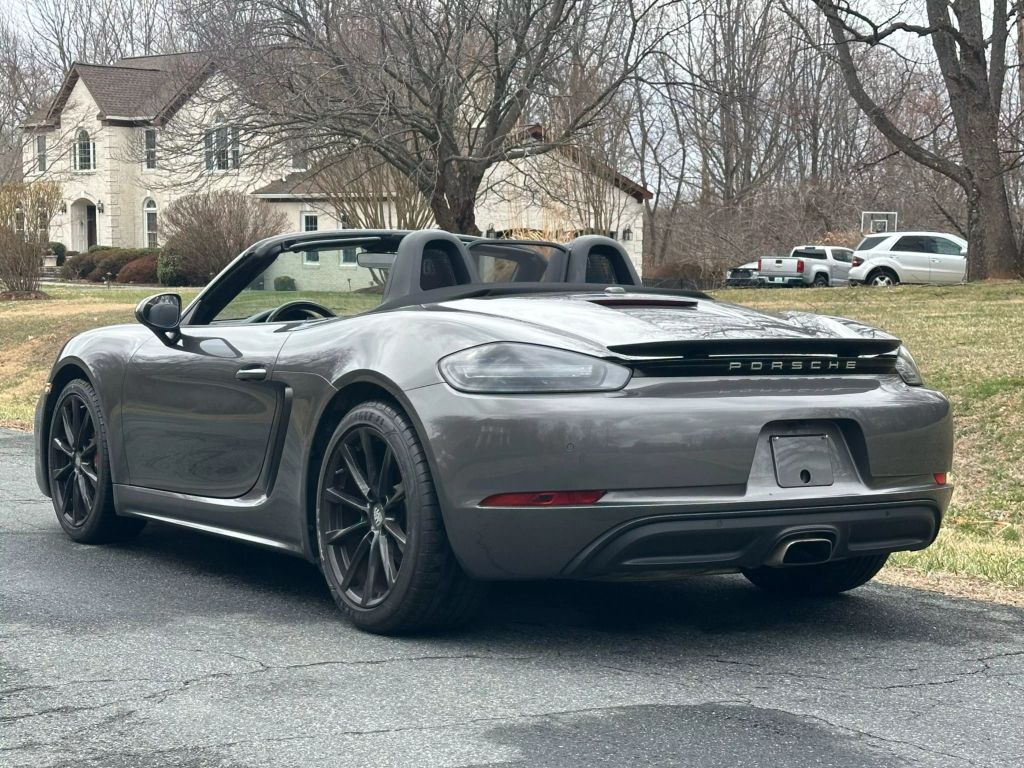 2018 Porsche 718