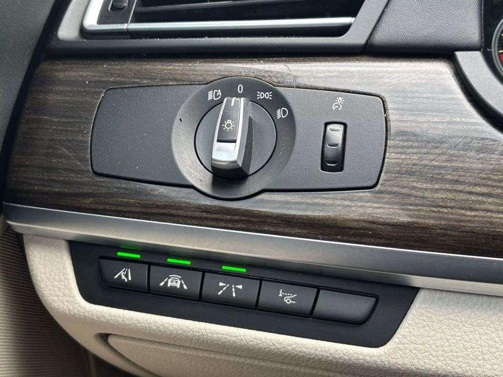 2014 Bmw 7 Series - Image 28 2014 Bmw 7 Series - Image 28