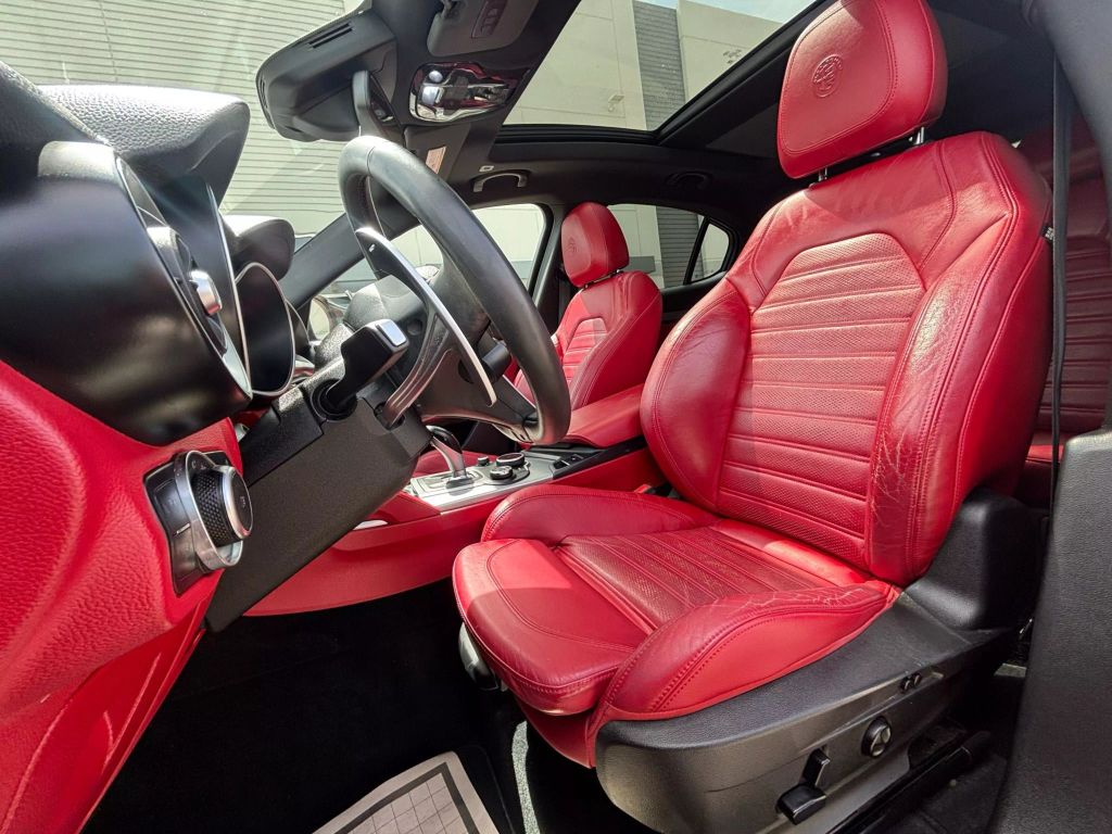 2018 Alfa Romeo Stelvio - Image 14 2018 Alfa Romeo Stelvio - Image 14
