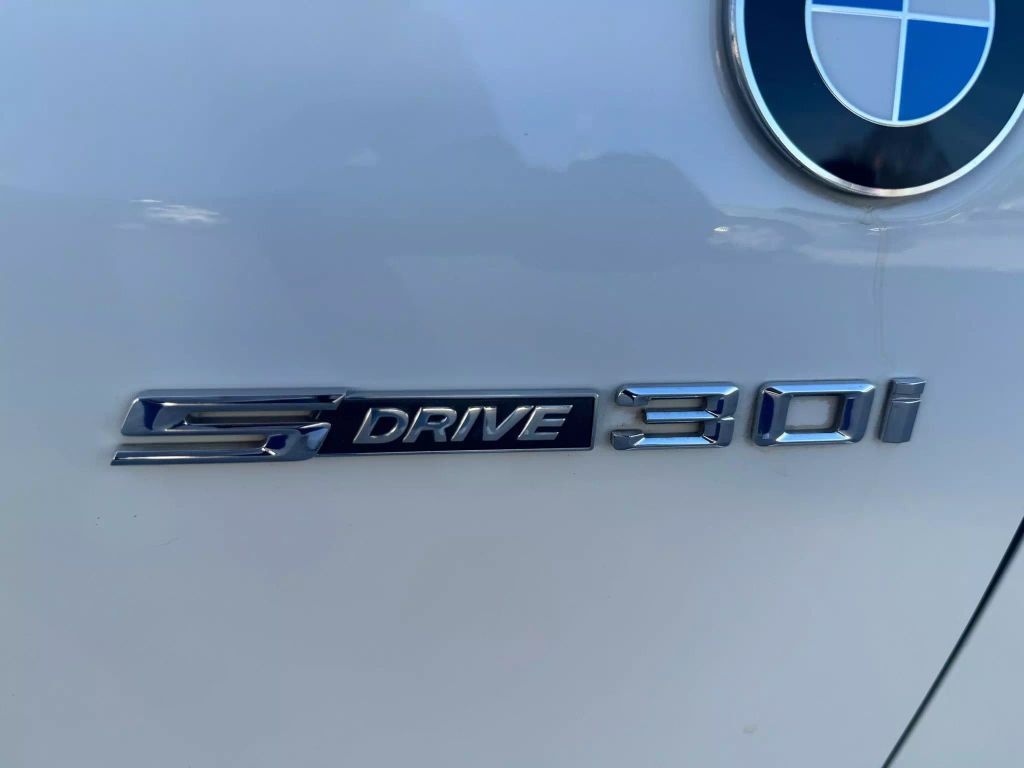 2011 BMW Z4 CONVERTIBLE 6-CYL, 3.0 LITER SDRIVE30I ROADSTER 2D