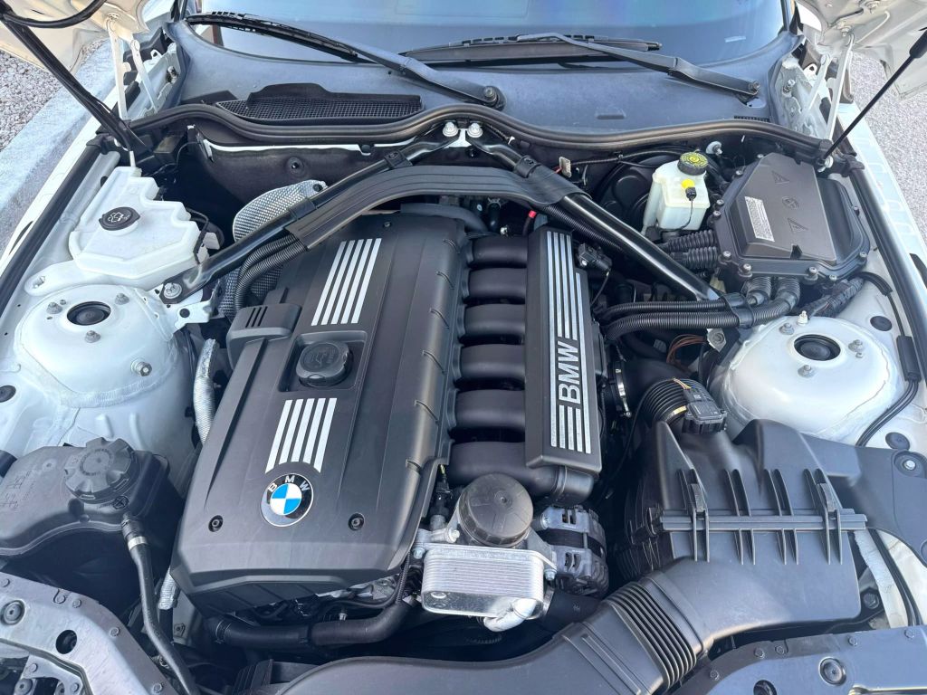 2011 BMW Z4 CONVERTIBLE 6-CYL, 3.0 LITER SDRIVE30I ROADSTER 2D