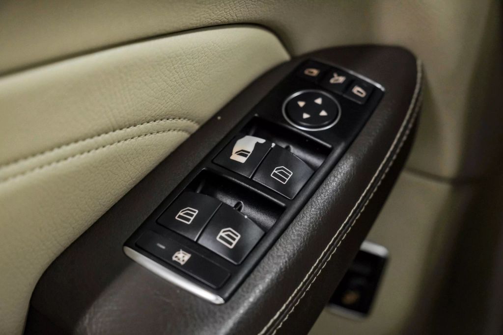2014 MERCEDES-BENZ M-CLASS SUV V6, 3.5 LITER ML 350 4MATIC SPORT UTILITY 4D