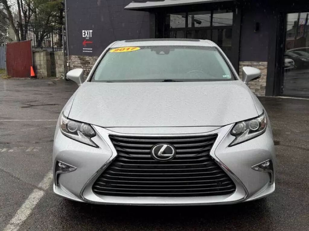 Used 2017 Lexus ES 350 with VIN 58ABK1GG2HU068501 for sale in West Chester, OH