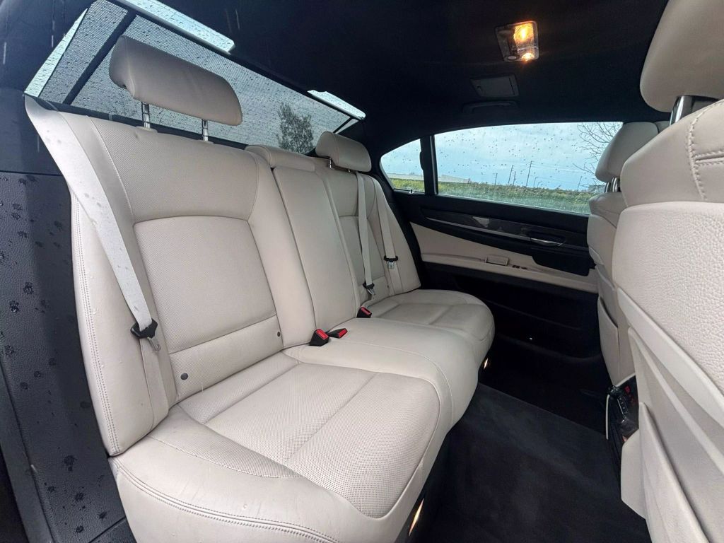 2014 Bmw 7 Series - Image 16 2014 Bmw 7 Series - Image 16