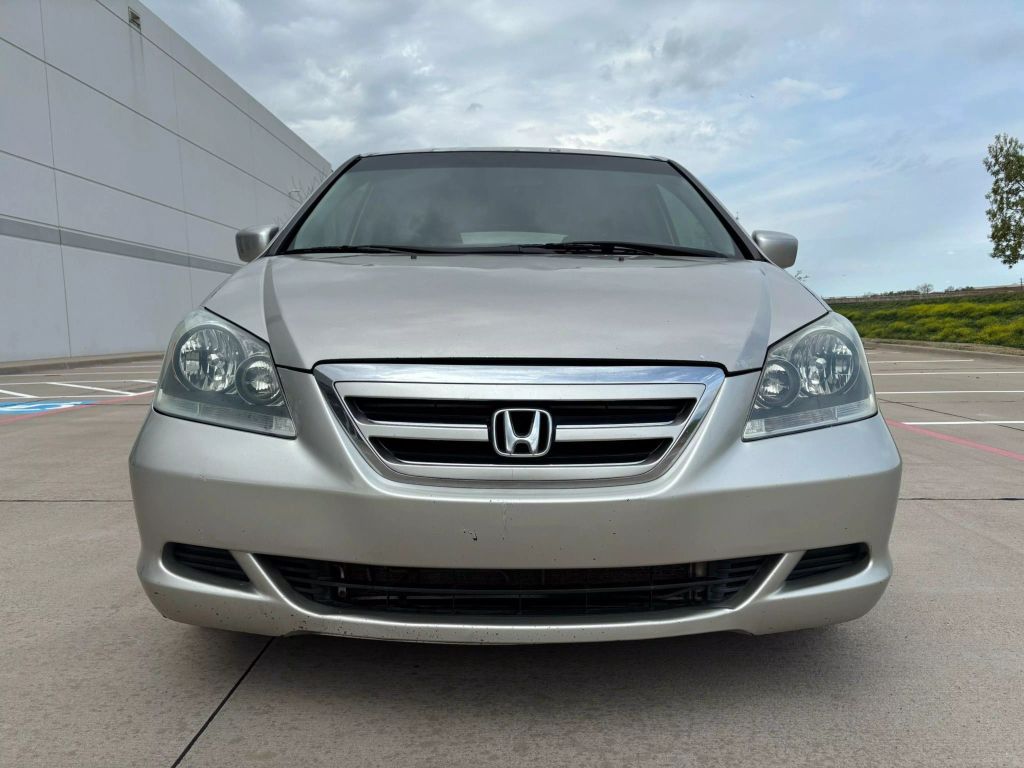 2007 Honda Odyssey - Image 2 2007 Honda Odyssey - Image 2