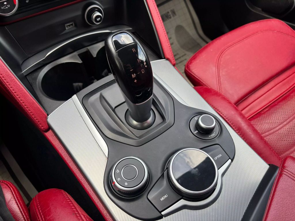 2018 Alfa Romeo Stelvio - Image 23 2018 Alfa Romeo Stelvio - Image 23