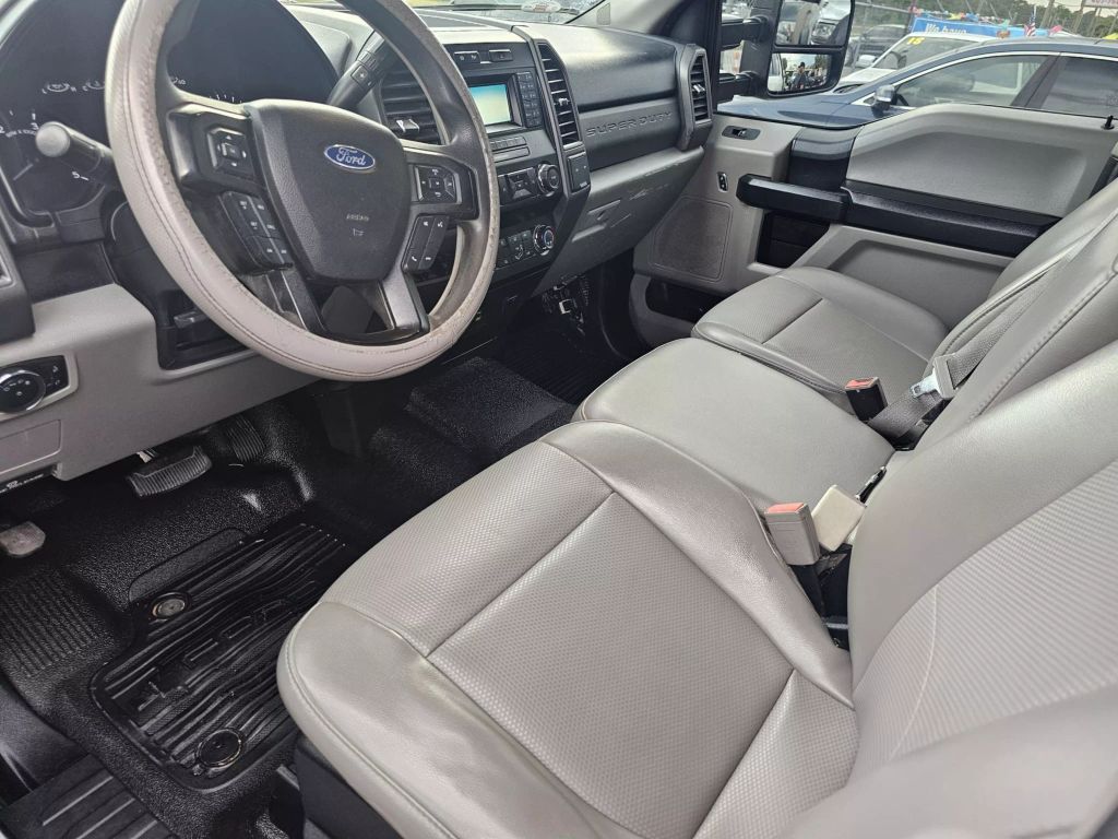 2019 Ford F350 Super Duty Super Cab & Chassis - Image 11 2019 Ford F350 Super Duty Super Cab & Chassis - Image 11