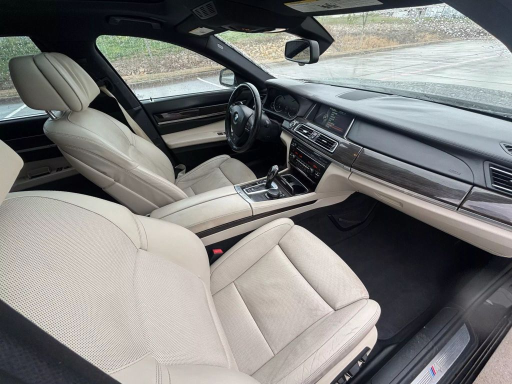 2014 Bmw 7 Series - Image 11 2014 Bmw 7 Series - Image 11