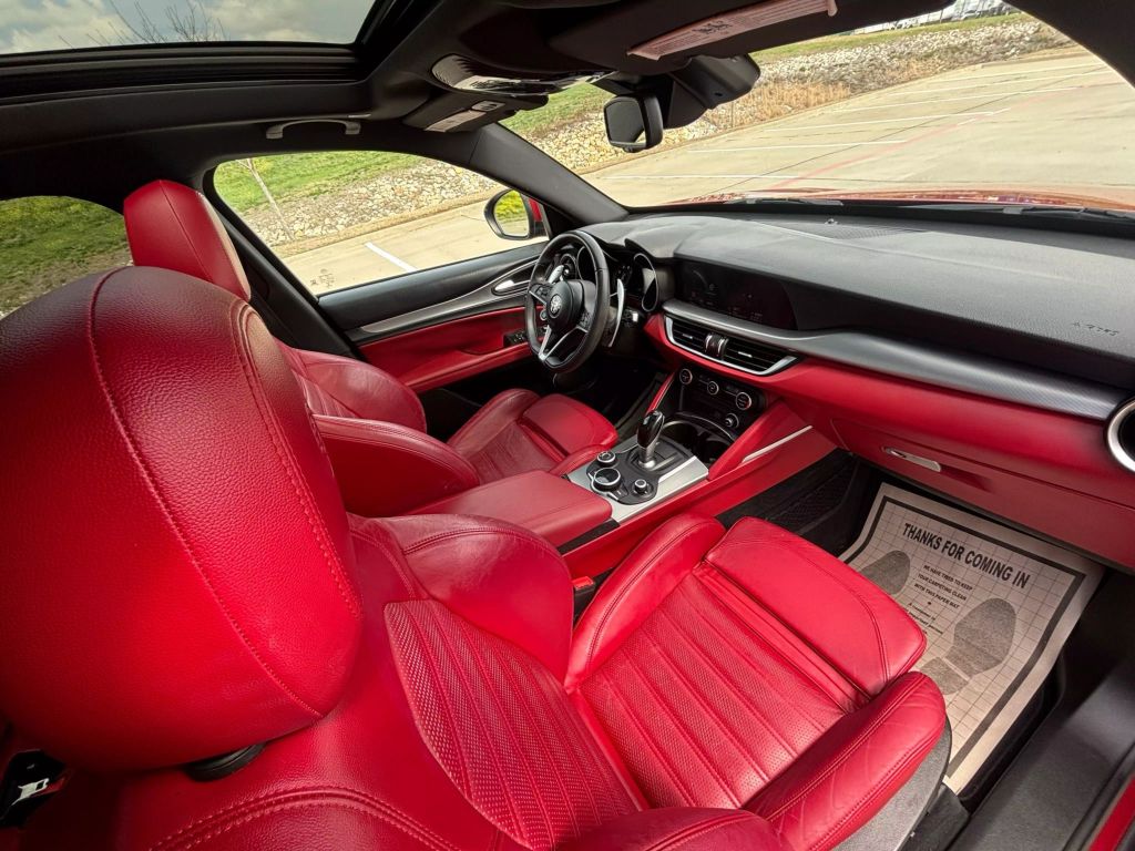 2018 Alfa Romeo Stelvio - Image 10 2018 Alfa Romeo Stelvio - Image 10