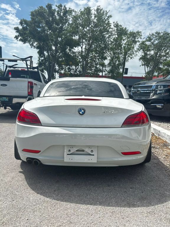 2011 BMW Z4 CONVERTIBLE 6-CYL, 3.0 LITER SDRIVE30I ROADSTER 2D