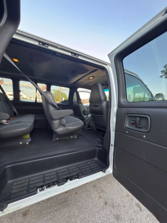 2002 CHEVROLET EXPRESS 3500 PASSENGER PASSENGER V8, 5.7 LITER VAN