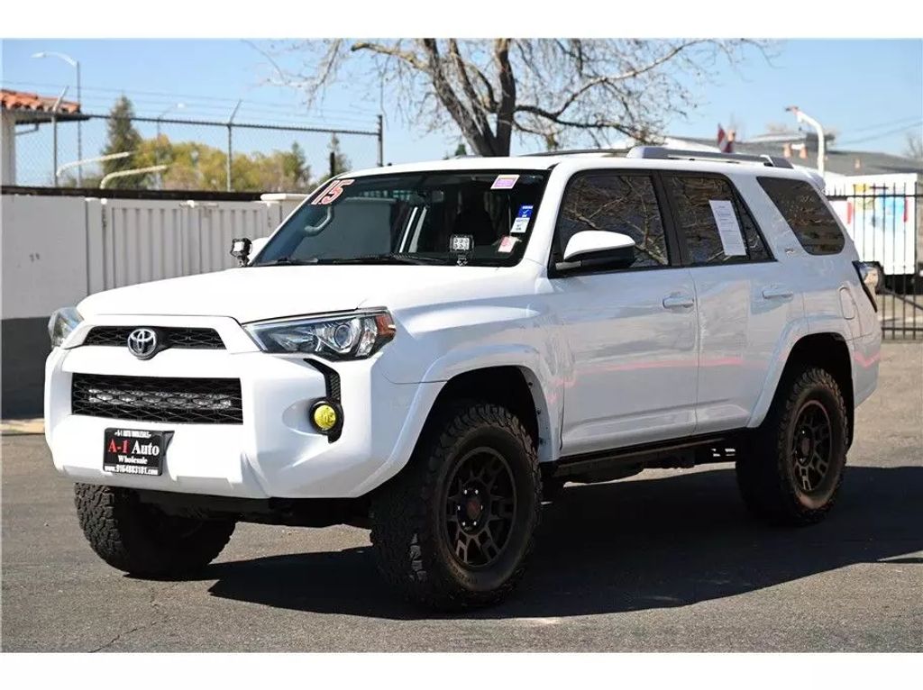 2015 Toyota 4Runner Trail - Image 2