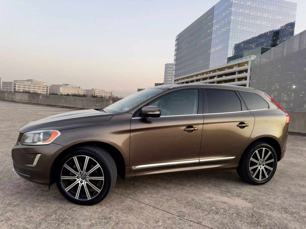 Used 2015 Volvo XC60 T6 with VIN YV4902RK9F2669255 for sale in Austin, TX