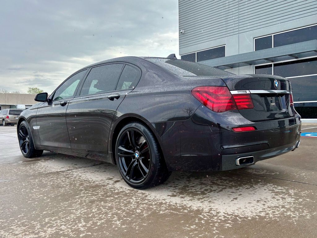 2014 Bmw 7 Series - Image 5 2014 Bmw 7 Series - Image 5