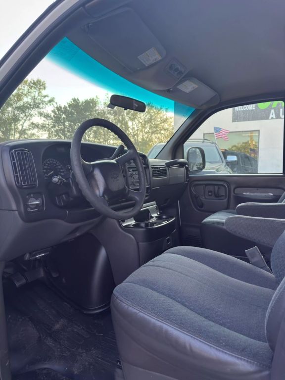 2002 CHEVROLET EXPRESS 3500 PASSENGER PASSENGER V8, 5.7 LITER VAN