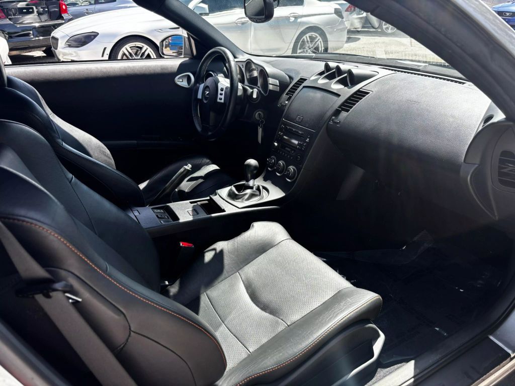 2004 NISSAN 350Z CONVERTIBLE V6, 3.5 LITER TOURING ROADSTER 2D