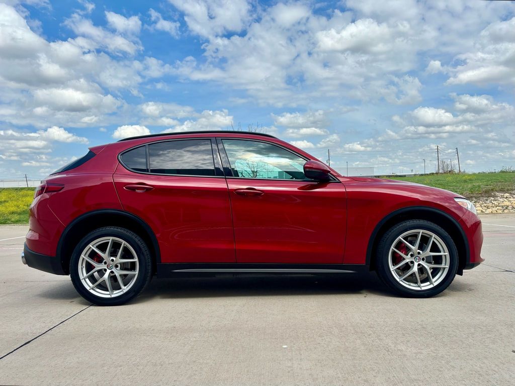 2018 Alfa Romeo Stelvio - Image 8 2018 Alfa Romeo Stelvio - Image 8
