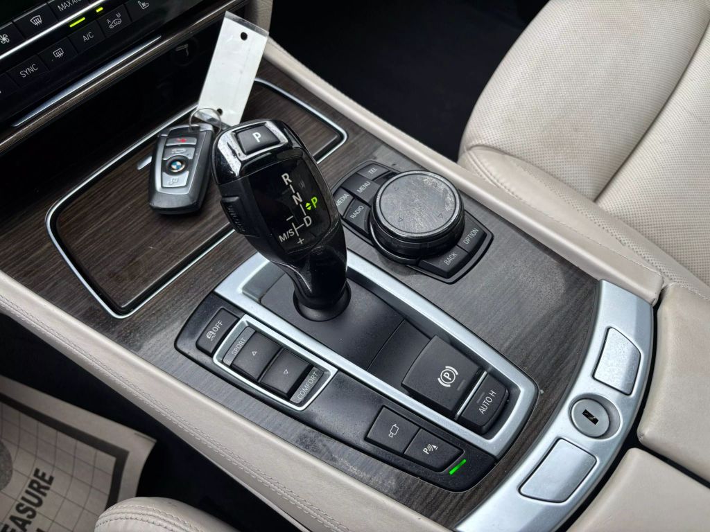 2014 Bmw 7 Series - Image 24 2014 Bmw 7 Series - Image 24
