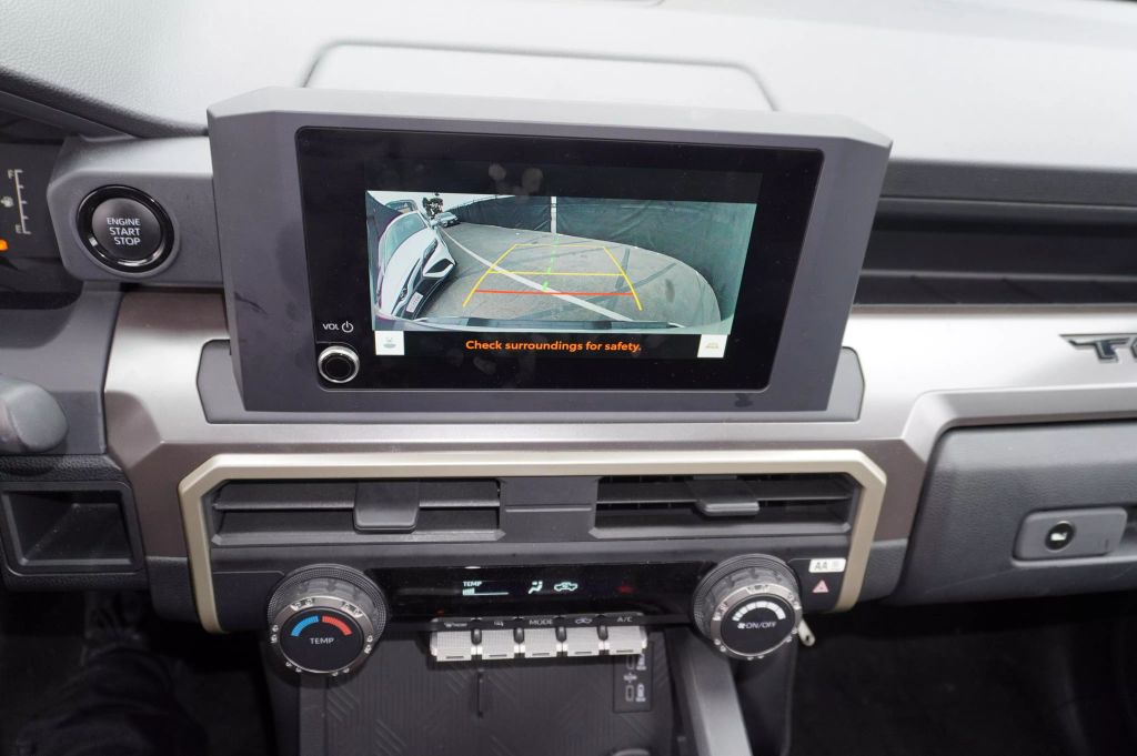 2024 TOYOTA TACOMA DOUBLE CAB PICKUP 4-CYL, I-FORCE, TURBO, 2.4 LITER SR PICKUP 4D 5 FT