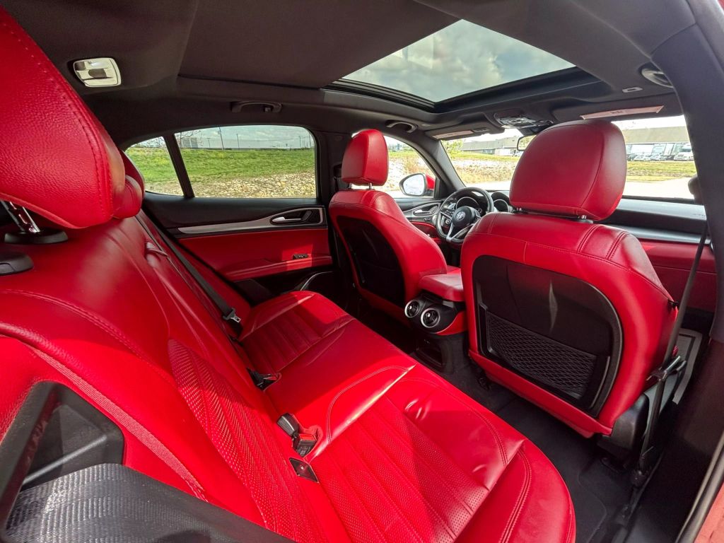 2018 Alfa Romeo Stelvio - Image 15 2018 Alfa Romeo Stelvio - Image 15