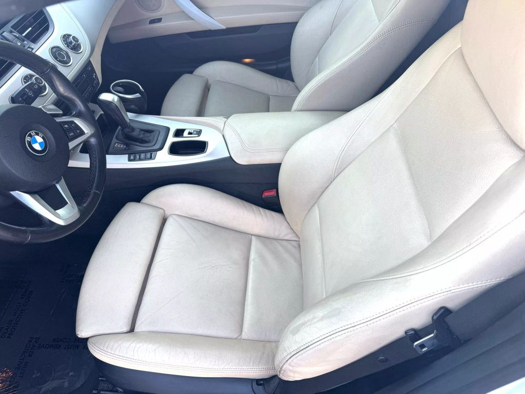 2011 BMW Z4 CONVERTIBLE 6-CYL, 3.0 LITER SDRIVE30I ROADSTER 2D