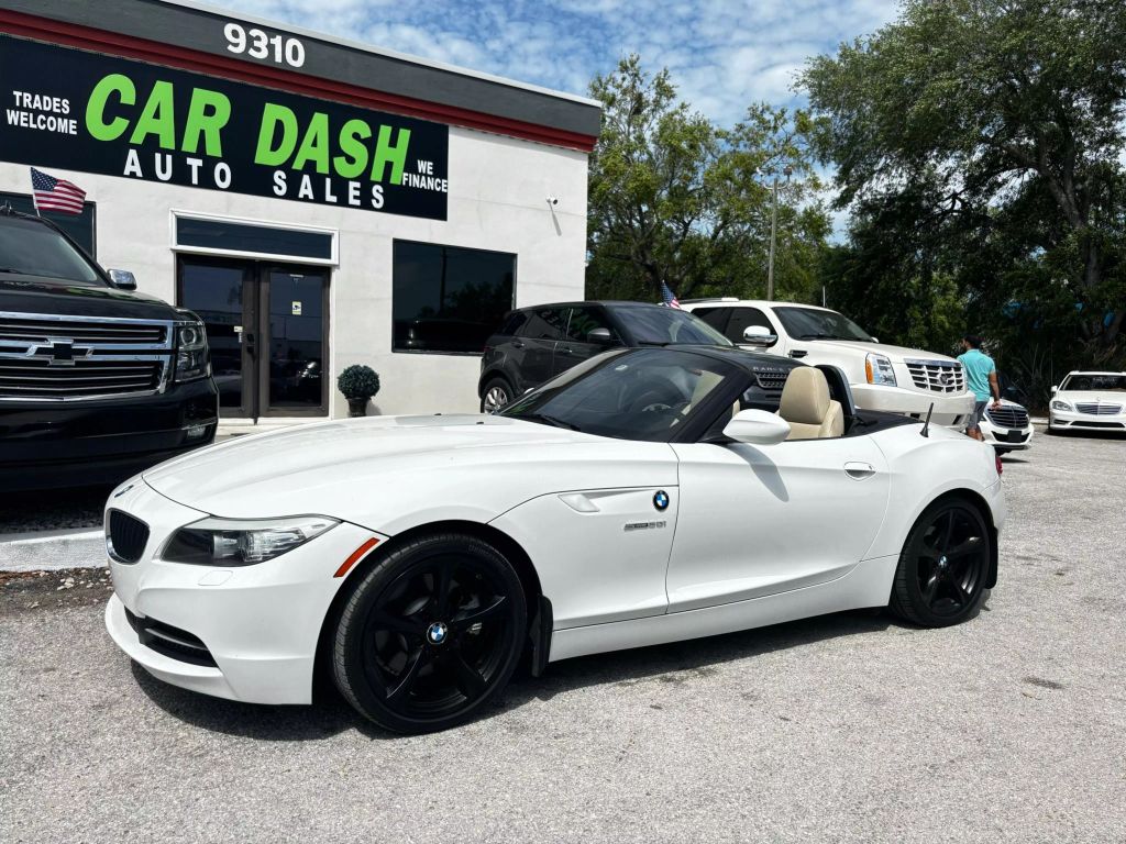 2011 BMW Z4 CONVERTIBLE 6-CYL, 3.0 LITER SDRIVE30I ROADSTER 2D