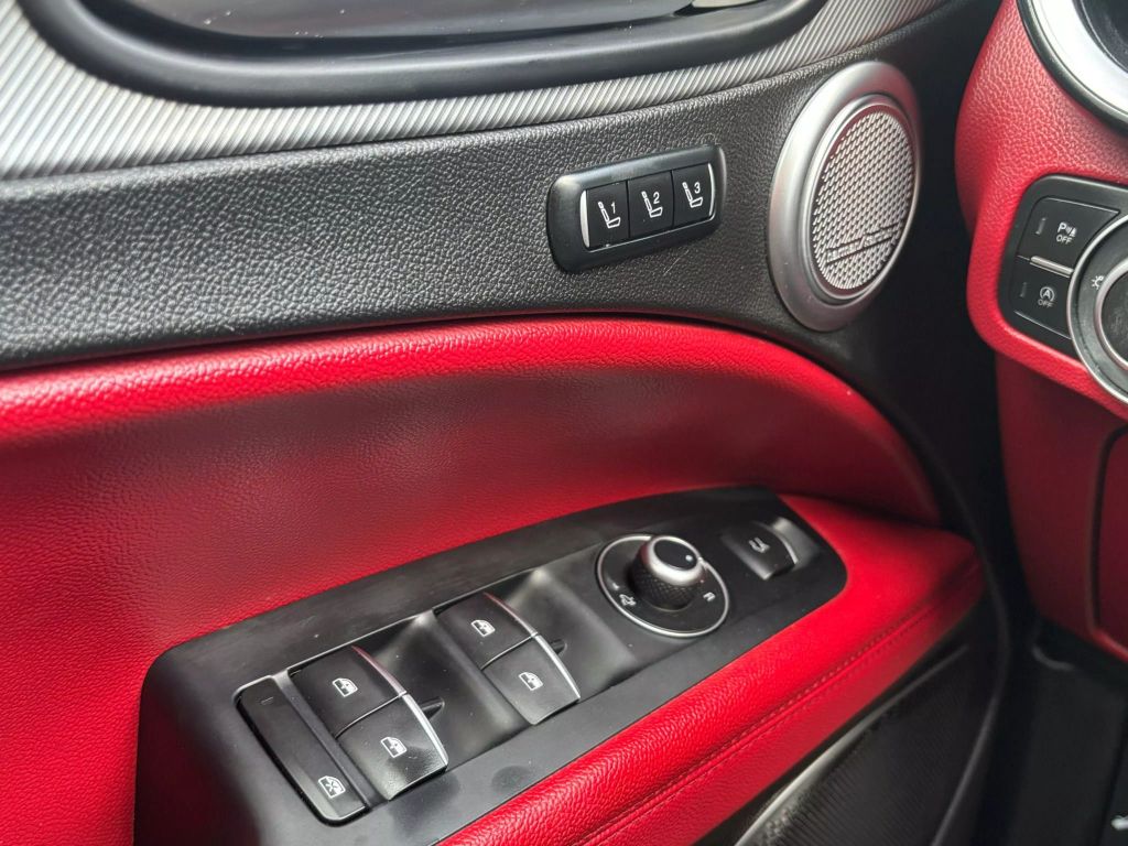 2018 Alfa Romeo Stelvio - Image 27 2018 Alfa Romeo Stelvio - Image 27