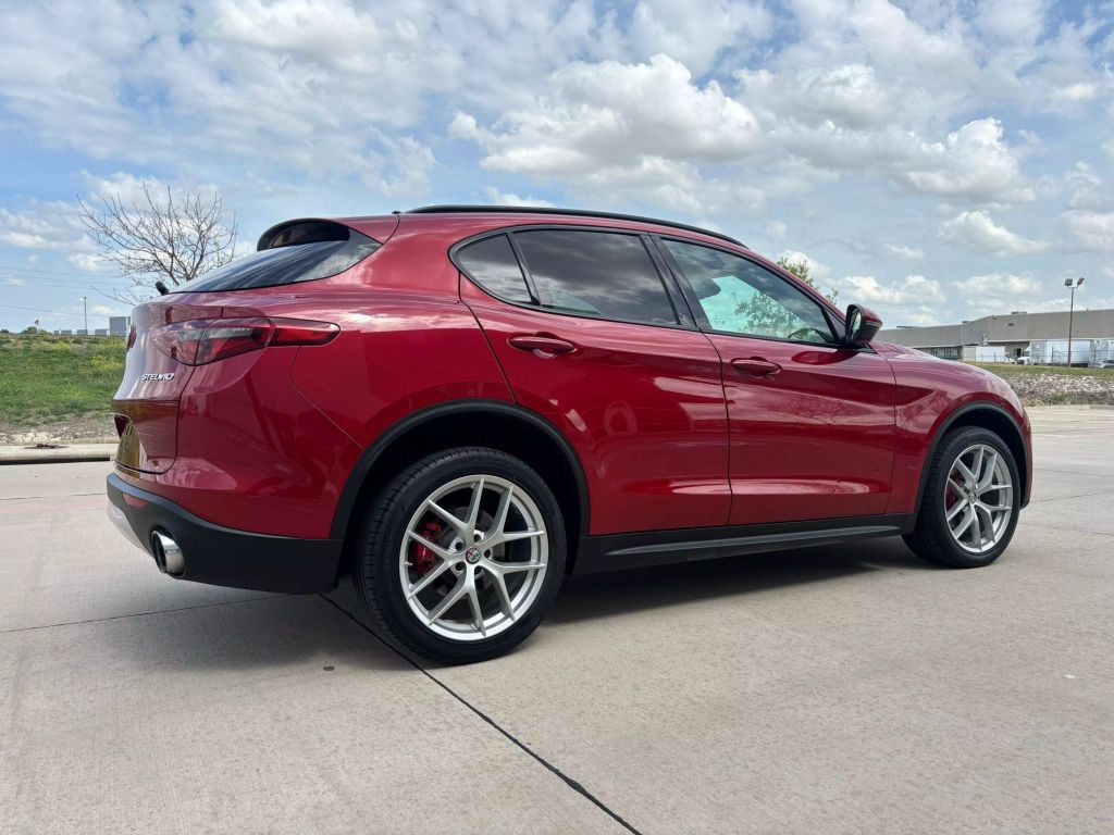 2018 Alfa Romeo Stelvio - Image 7 2018 Alfa Romeo Stelvio - Image 7