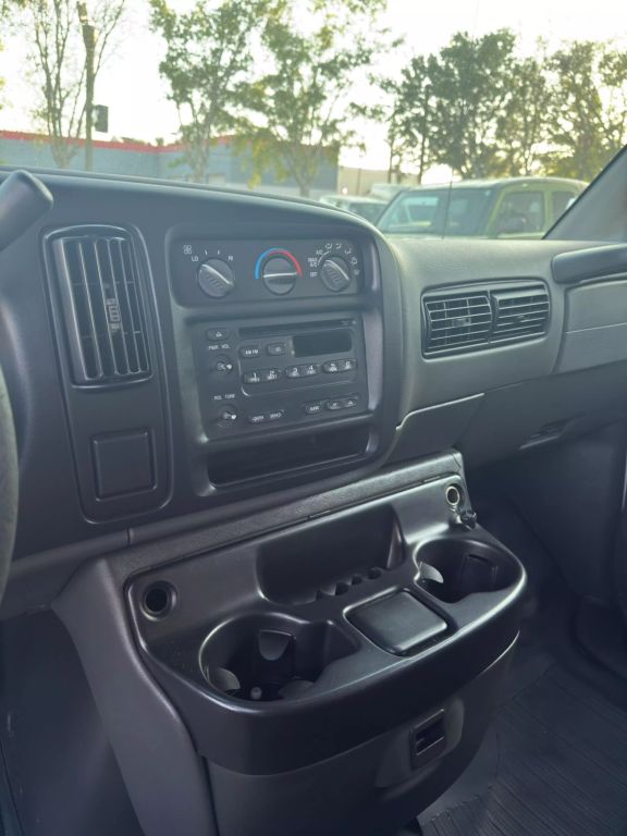 2002 CHEVROLET EXPRESS 3500 PASSENGER PASSENGER V8, 5.7 LITER VAN