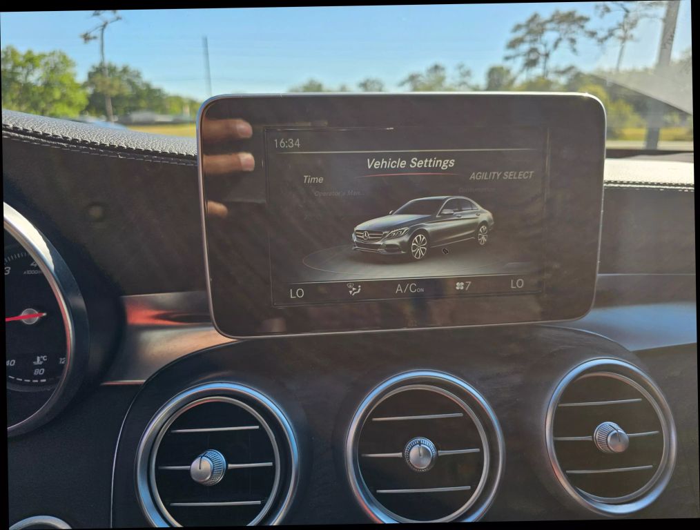 2015 Mercedes-benz C-class - Image 16 2015 Mercedes-benz C-class - Image 16