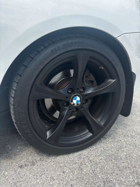 2011 BMW Z4 CONVERTIBLE 6-CYL, 3.0 LITER SDRIVE30I ROADSTER 2D