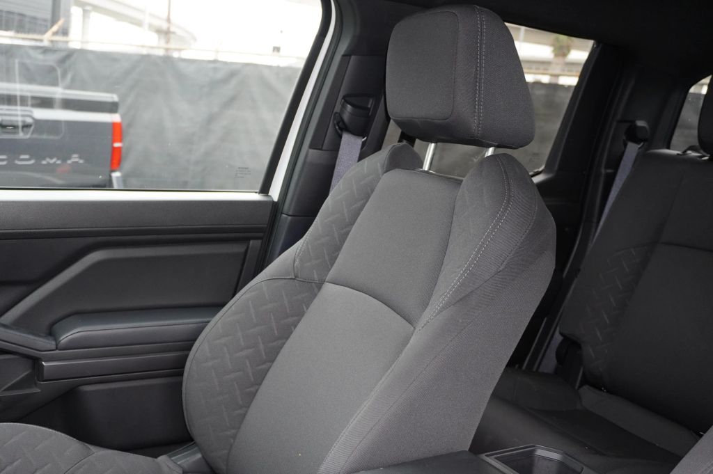 2024 TOYOTA TACOMA DOUBLE CAB PICKUP 4-CYL, I-FORCE, TURBO, 2.4 LITER SR PICKUP 4D 5 FT