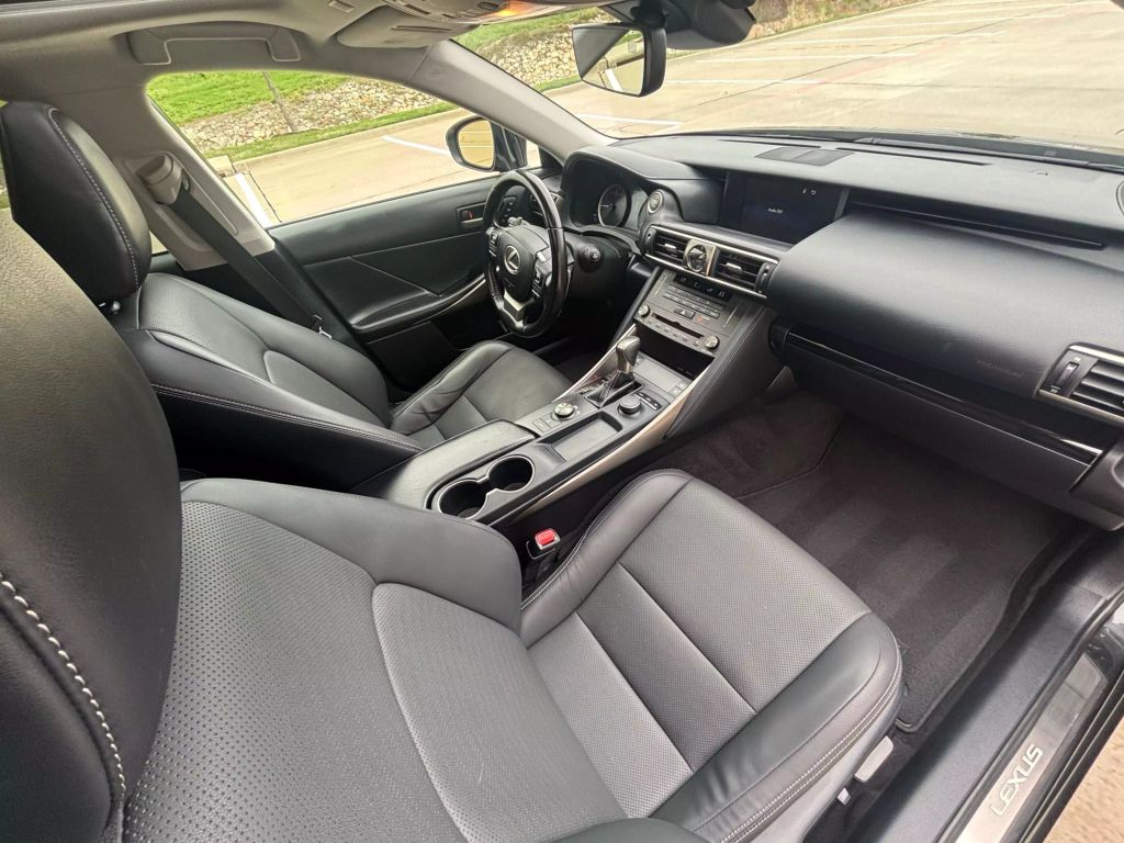 2020 Lexus Is - Image 11 2020 Lexus Is - Image 11
