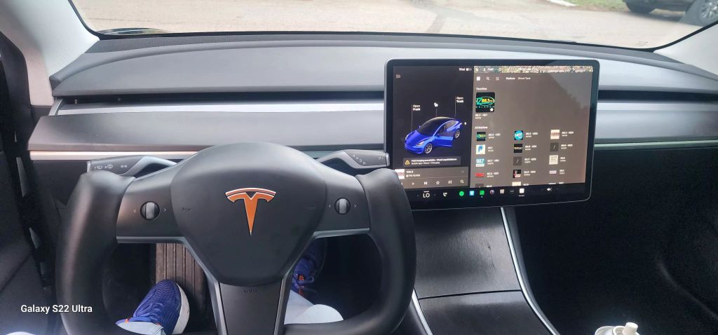 2019 Tesla Model 3 - Image 14 2019 Tesla Model 3 - Image 14