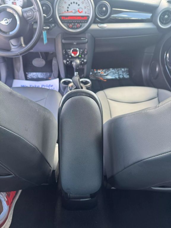 2011 MINI CLUBMAN HATCHBACK 4-CYL, 1.6 LITER COOPER HATCHBACK 3D