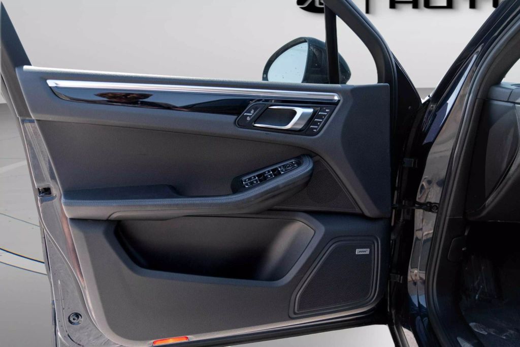 2021 PORSCHE MACAN SUV V6, TURBO, 3.0 LITER S SPORT UTILITY 4D