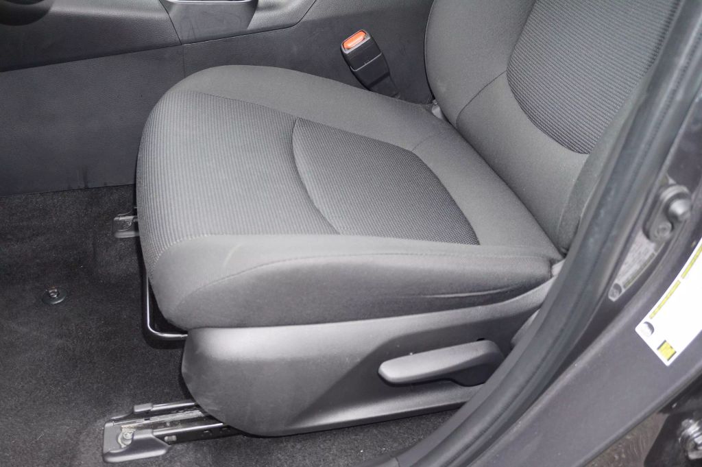 2024 TOYOTA RAV4 SUV 4-CYL, DYNAMIC-FORCE, 2.5 LITER LE SPORT UTILITY 4D