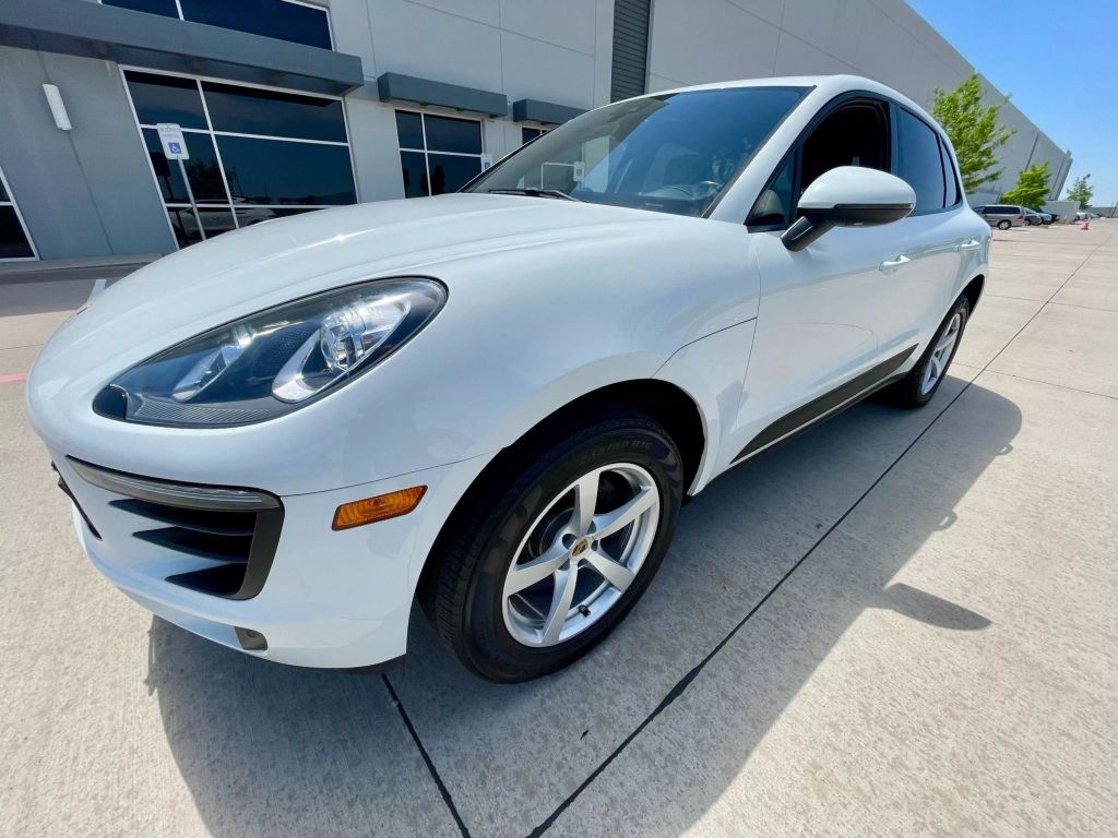 2017 Porsche Macan - Image 3 2017 Porsche Macan - Image 3