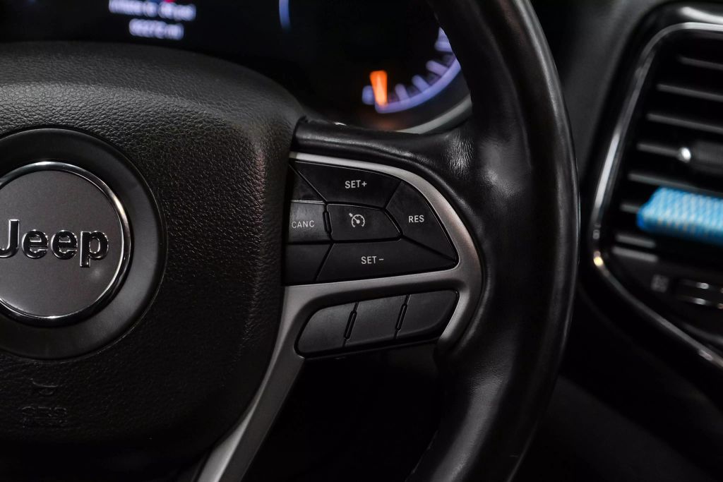 2021 JEEP GRAND CHEROKEE SUV V6, VVT, 3.6 LITER LAREDO X SPORT UTILITY 4D