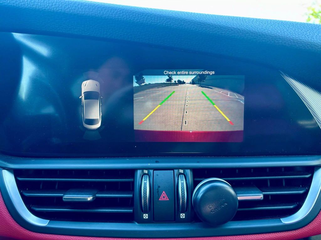 2018 Alfa Romeo Giulia - Image 21 2018 Alfa Romeo Giulia - Image 21