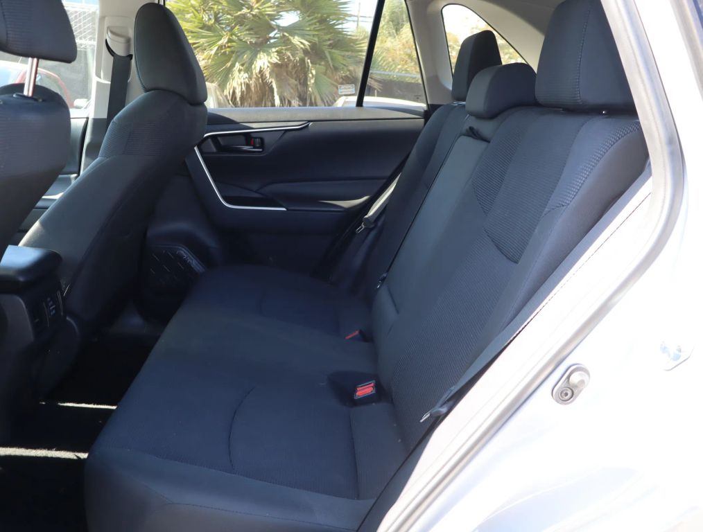 2024 TOYOTA RAV4 SUV 4-CYL, DYNAMIC-FORCE, 2.5 LITER LE SPORT UTILITY 4D